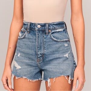 Abercrombie & Fitch The Mom Short High Rise